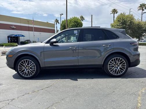 2022 Porsche Cayenne Base