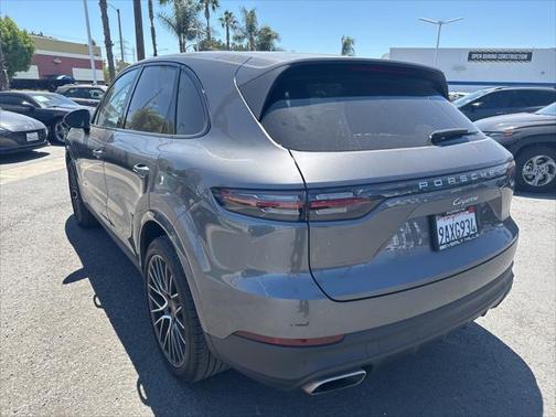 2022 Porsche Cayenne Base
