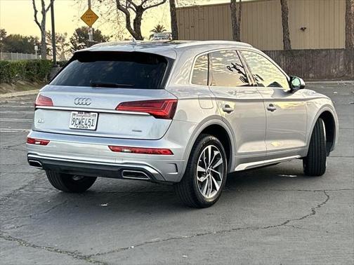 2023 Audi Q5 45 S line Premium