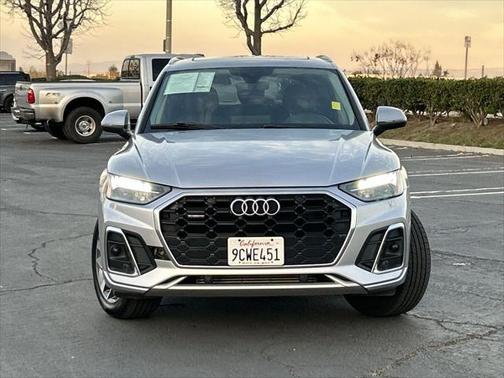 2023 Audi Q5 45 S line Premium
