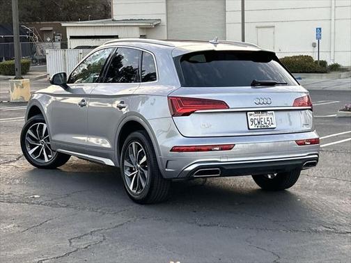 2023 Audi Q5 45 S line Premium