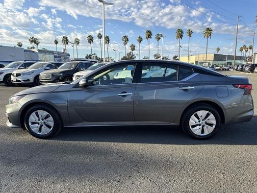 2022 Nissan Altima S FWD