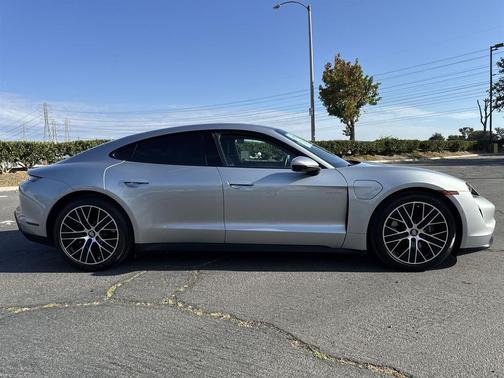 2021 Porsche Taycan Base