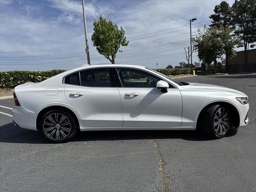 2022 Volvo S60 T5