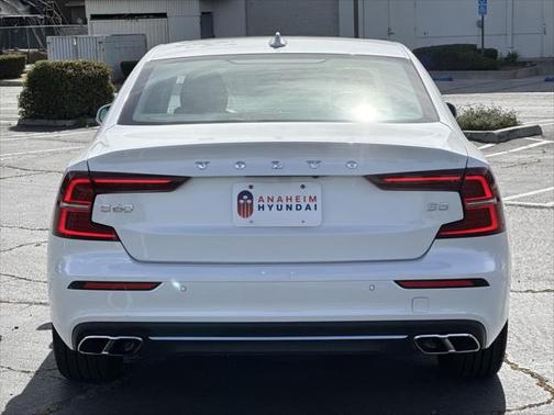 2022 Volvo S60 T5