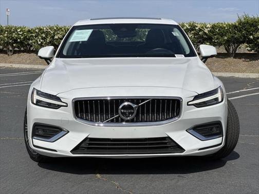 2022 Volvo S60 T5