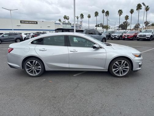 2022 Chevrolet Malibu FWD LT