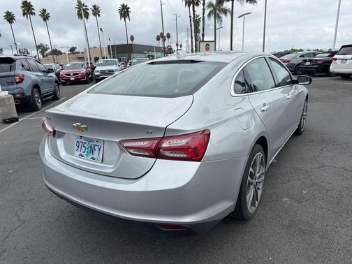 2022 Chevrolet Malibu FWD LT