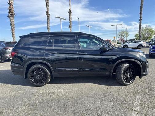 2022 Honda Pilot AWD Black Edition