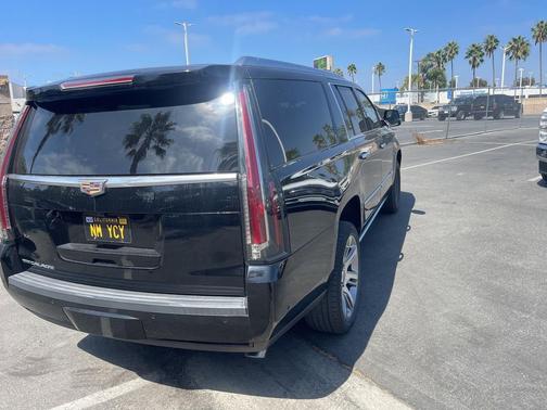 2019 Cadillac Escalade ESV Premium Luxury