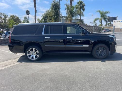2019 Cadillac Escalade ESV Premium Luxury