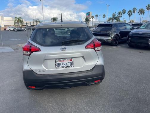 2018 Nissan Kicks S