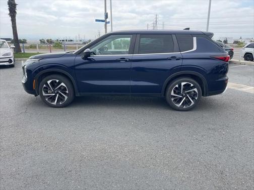 2023 Mitsubishi Outlander SE Black Edition 2WD