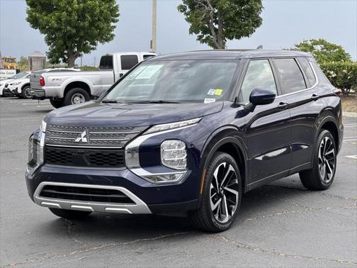 2023 Mitsubishi Outlander SE Black Edition 2WD