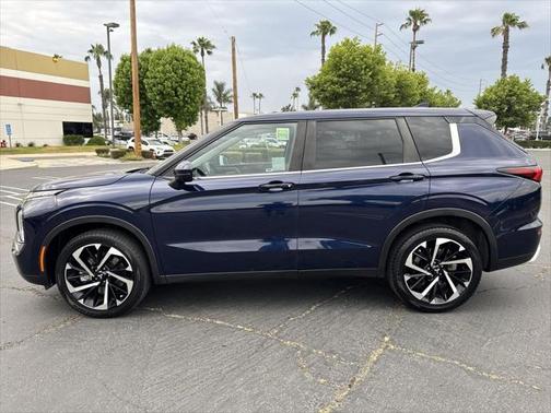 2023 Mitsubishi Outlander SE Black Edition 2WD