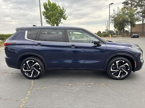 2023 Mitsubishi Outlander SE Black Edition 2WD