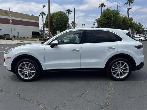 2022 Porsche Cayenne Base