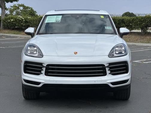 2022 Porsche Cayenne Base
