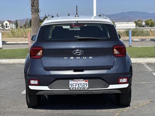 2023 Hyundai VENUE Limited