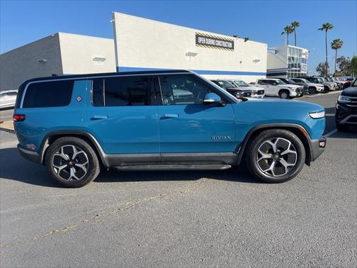 2023 Rivian R1S Adventure