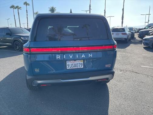 2023 Rivian R1S Adventure