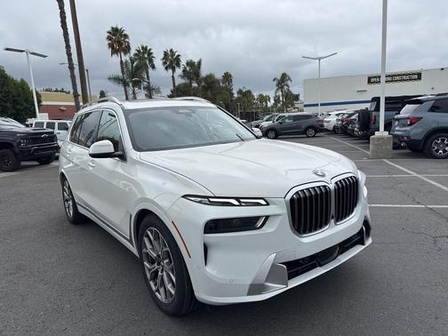2023 BMW X7 xDrive40i
