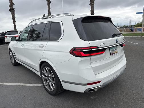 2023 BMW X7 xDrive40i