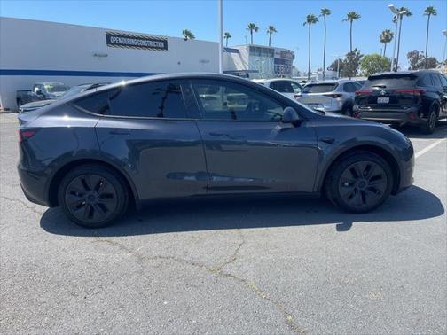 2025 Tesla Model Y Long Range Dual Motor All-Wheel Drive