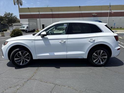 2024 Audi Q5 45 S line Premium Plus