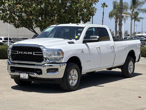2022 RAM 2500 Big Horn Crew Cab 4x4 8' Box