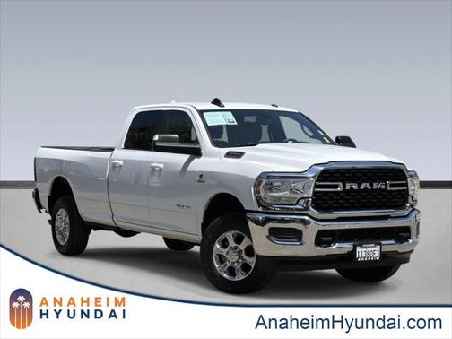 2022 RAM 2500 Big Horn Crew Cab 4x4 8' Box