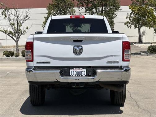 2022 RAM 2500 Big Horn Crew Cab 4x4 8' Box