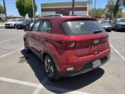 2024 Hyundai VENUE Limited