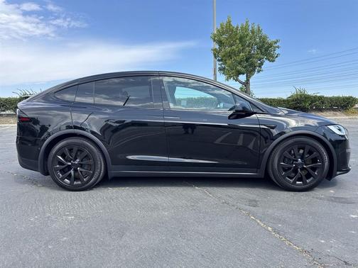 2022 Tesla Model X Plaid Tri Motor All-Wheel Drive