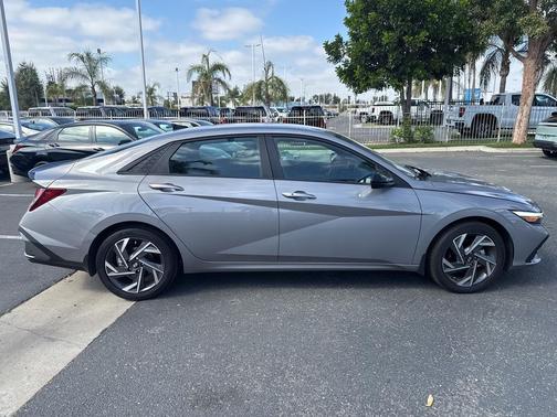2025 Hyundai ELANTRA Sport