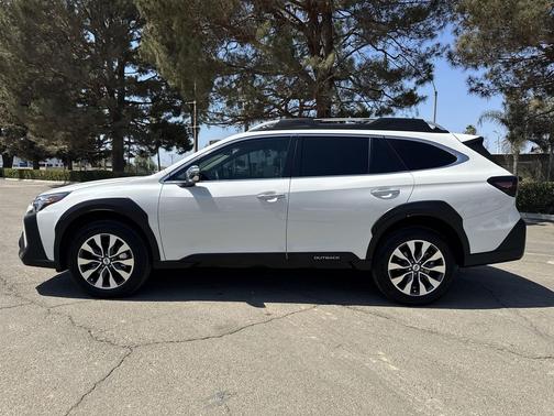 2025 Subaru Outback Touring XT