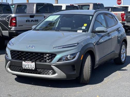 2022 Hyundai KONA SEL