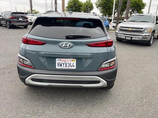 2022 Hyundai KONA SEL