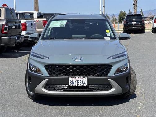 2022 Hyundai KONA SEL