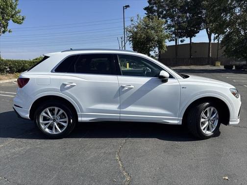 2023 Audi Q3 Premium 45 TFSI S line quattro Tiptronic