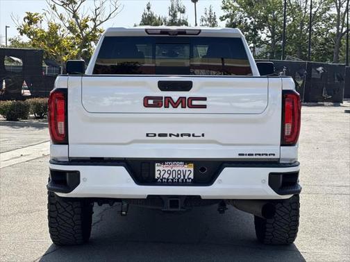 2020 GMC Sierra 2500 Denali