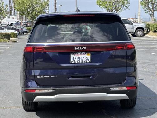 2022 Kia Carnival LXS