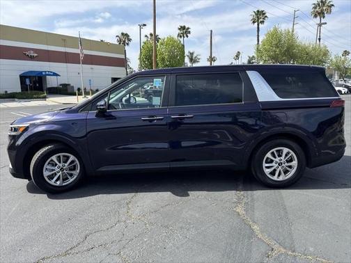2022 Kia Carnival LXS