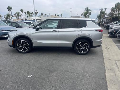 2024 Mitsubishi Outlander SE 2.5 2WD