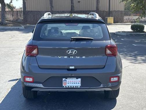 2024 Hyundai VENUE Limited
