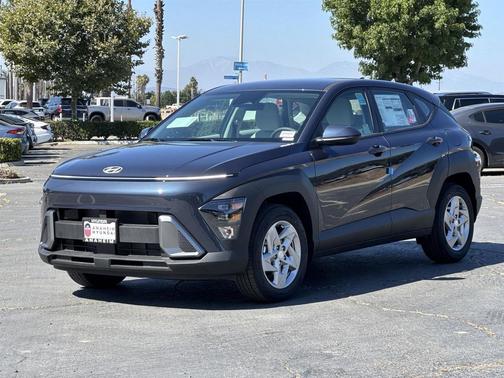 2025 Hyundai KONA SE