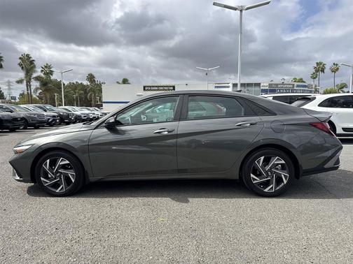 2025 Hyundai ELANTRA Sport