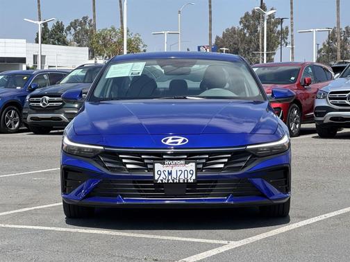 2025 Hyundai ELANTRA SEL