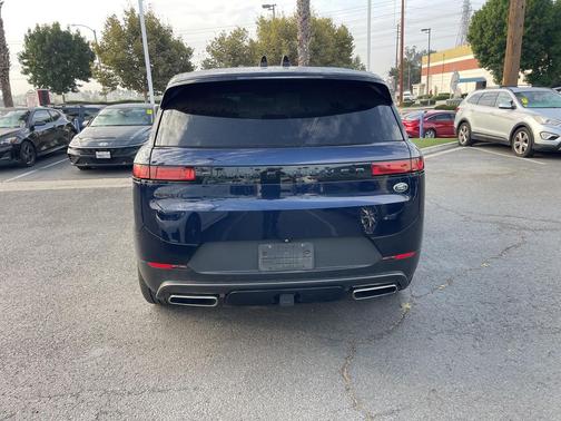 2023 Land Rover Range Rover Sport SE
