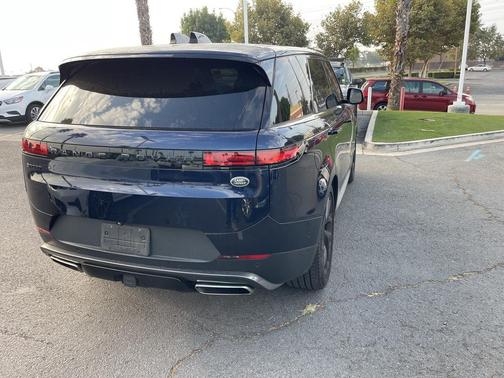 2023 Land Rover Range Rover Sport SE
